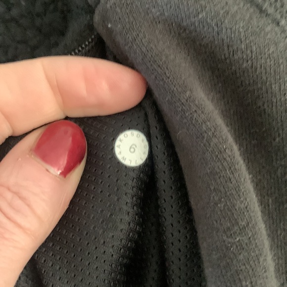 Lululemon Stand Out Sherpa jacket in black-size 6 - Picture 8 of 15